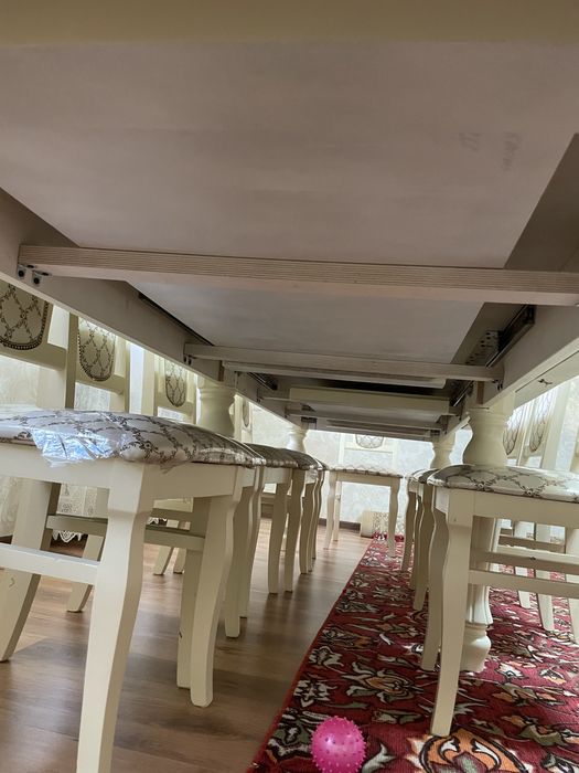 Стол. Раздвижной