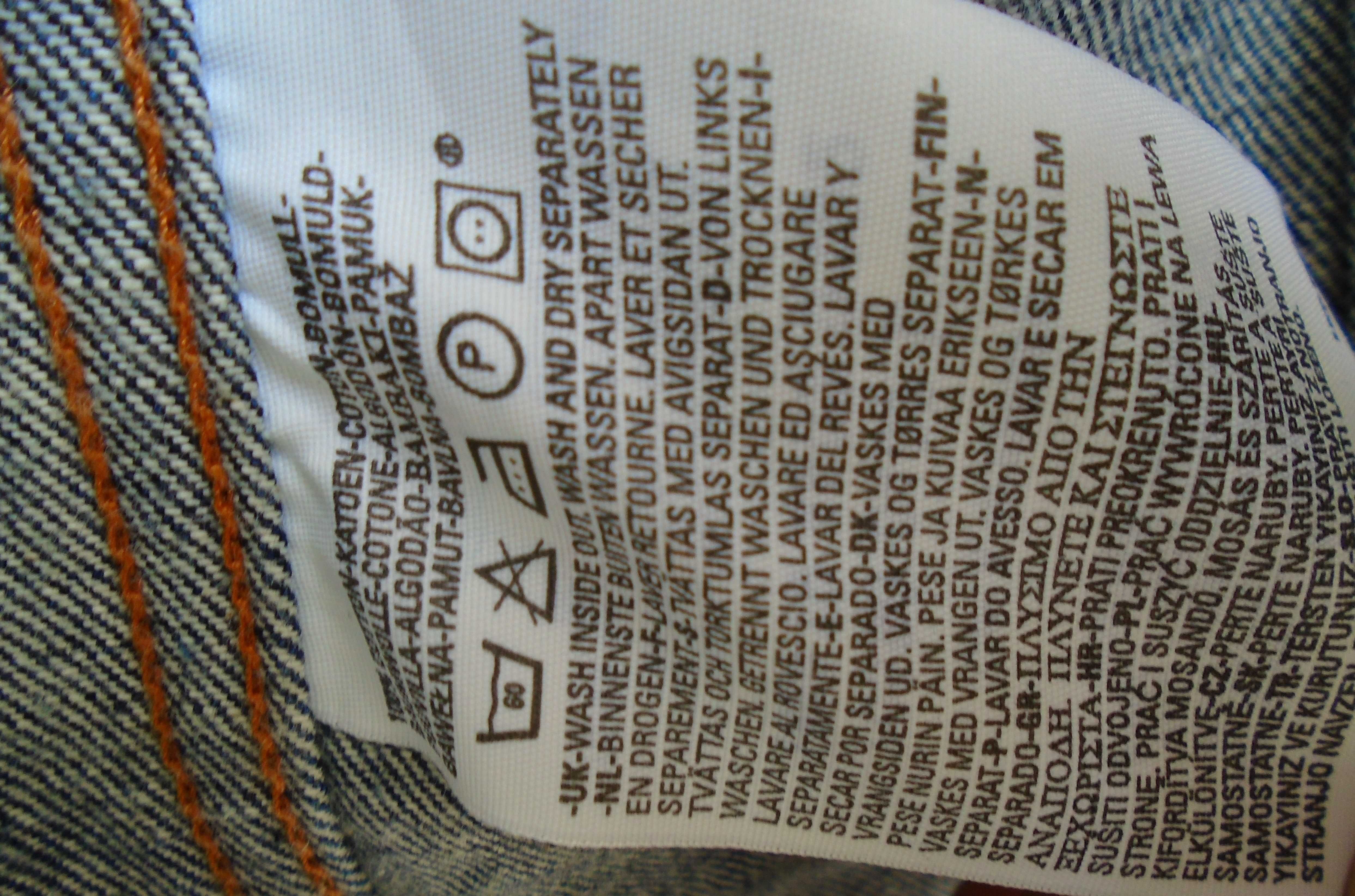 geaca levis blugi, noua , pt. o persoana de 160 - 165 cm - 90 lei