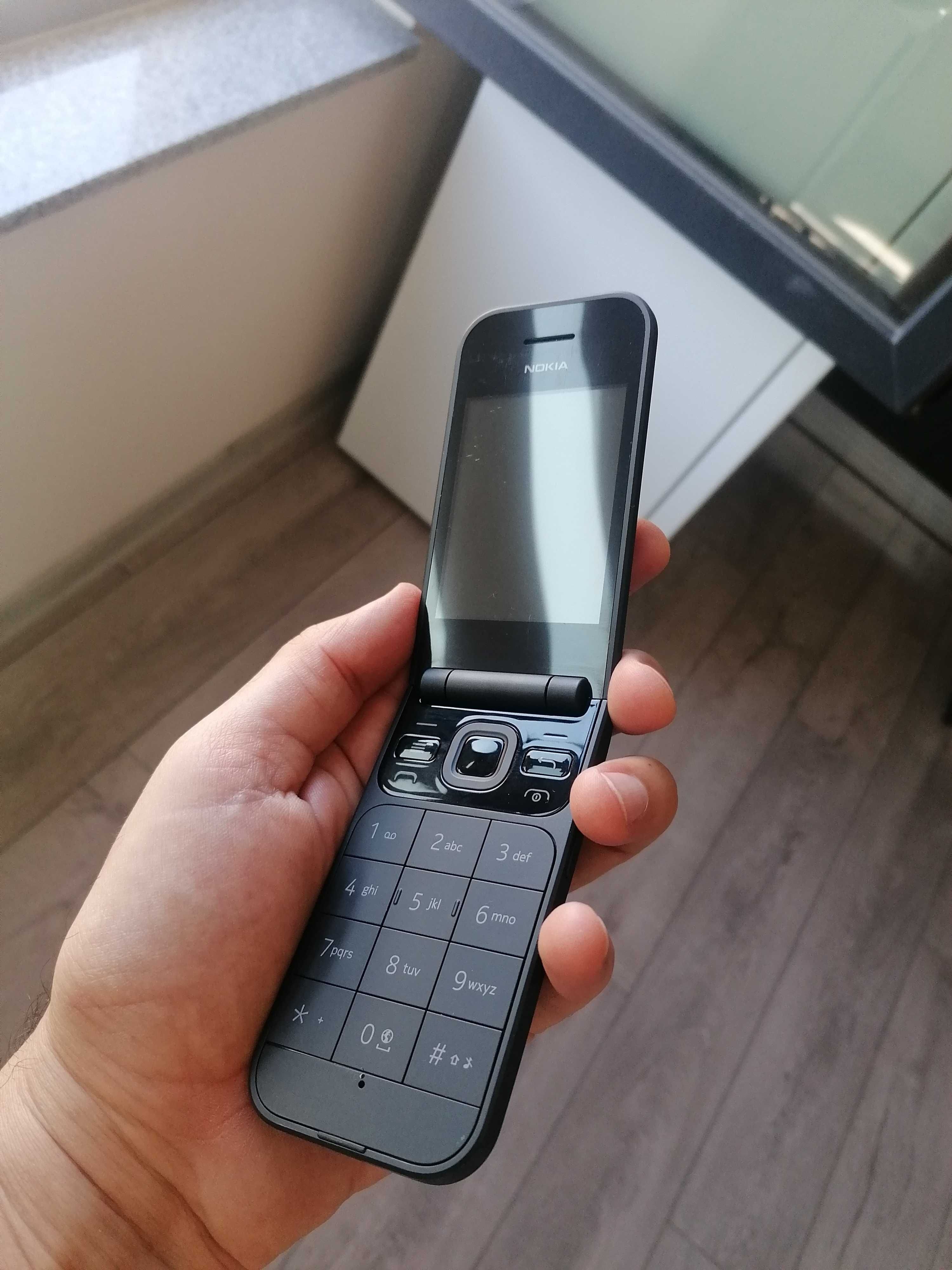 Nokia 2720 flip + калъф от естествена кожа