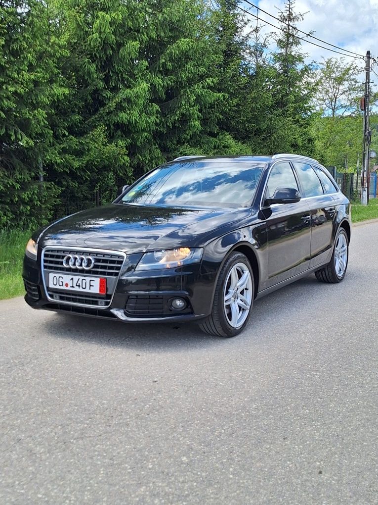 AUDI A4 B8 * Cutie  AUTOMATĂ *160Cp*Pdc*Navigatie* Climă* Import  1 ZI