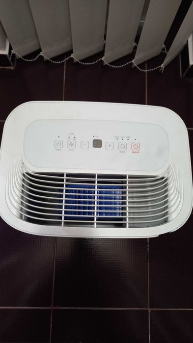 Dezumidificator Heinner,suprafata 52mp,rezervor 1.8l.