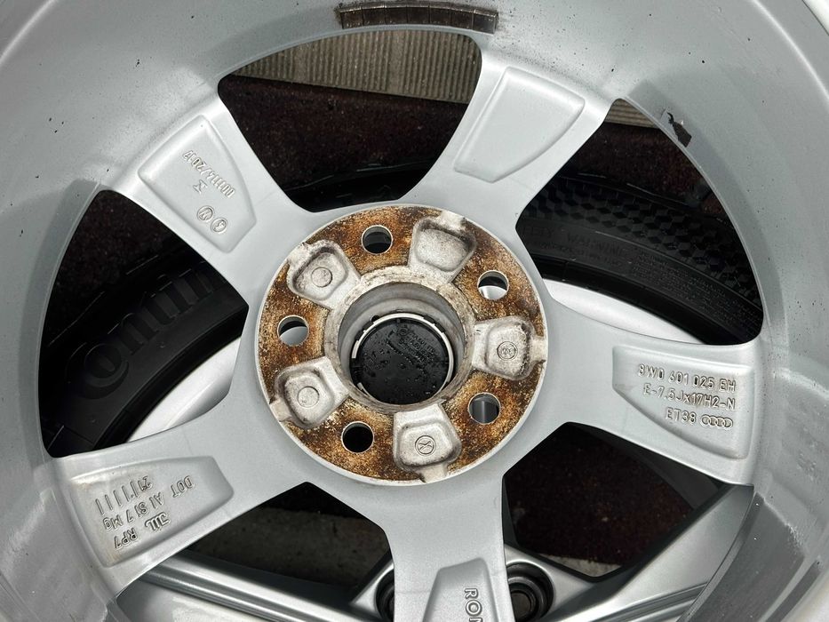 Jante Audi R17 anvelope iarna 225/50/17 Continental dot 2024