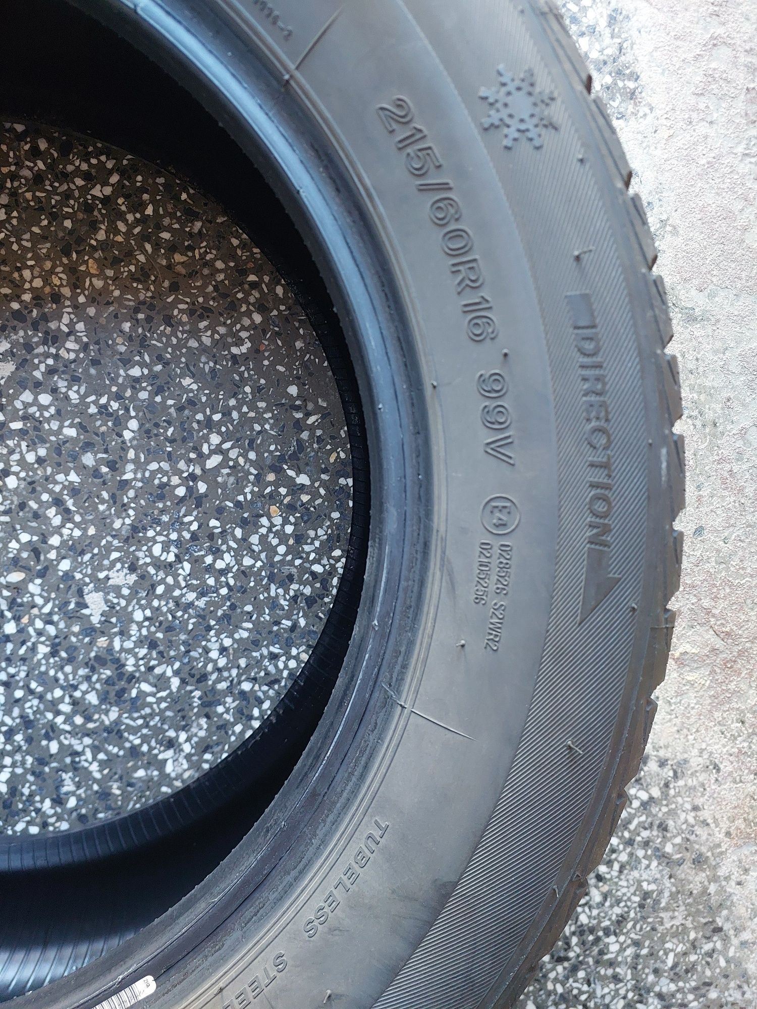 215 60 R16 Lassa
