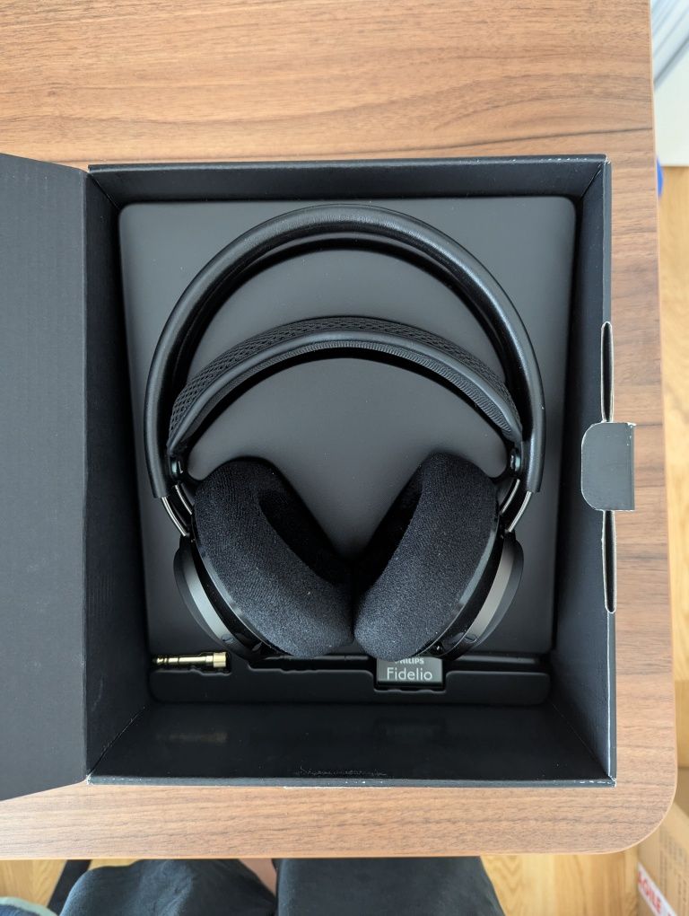 Căști over-ear Philips Fidelio X2HR