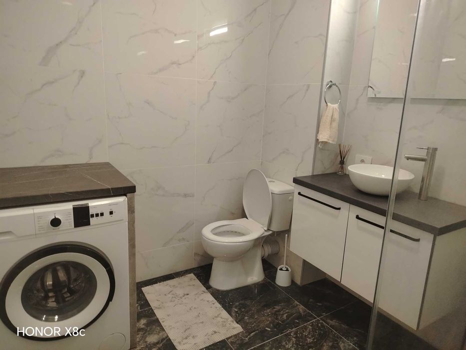 Apartament cu o camera în bloc nou