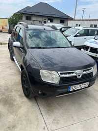 vand dacia duster avariata spate 2011 -1,5 dci 4x2