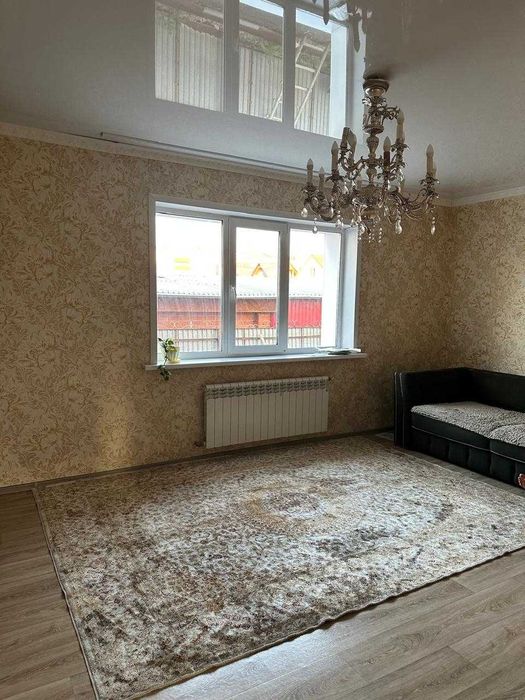 Двухэтажный дом в отличном районе