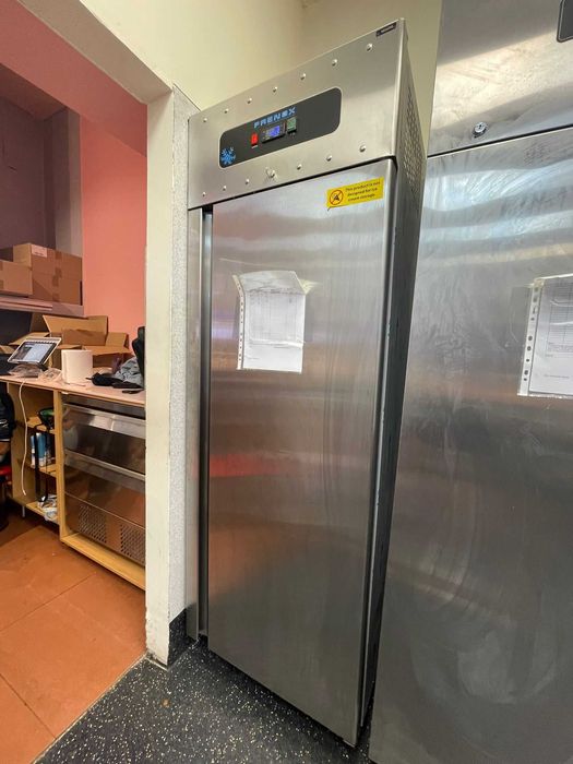 Congelator vertical profesional FRENOX – 700 l, inox, aproape nou