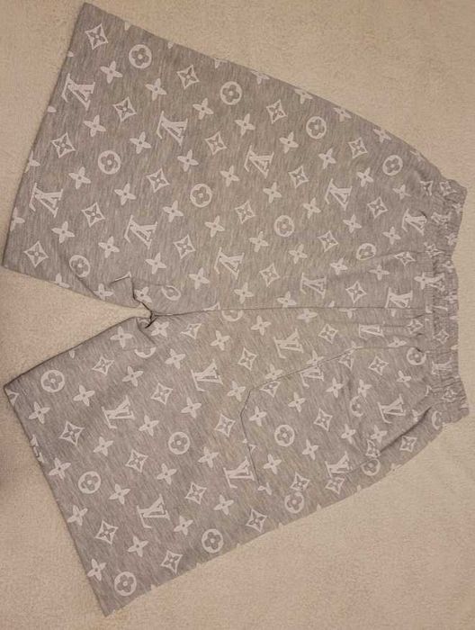 Pantaloni scurti gri Louis Vuitton elastici S fit M