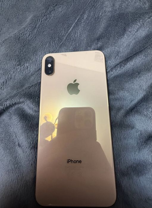 Продам Iphone Xs max