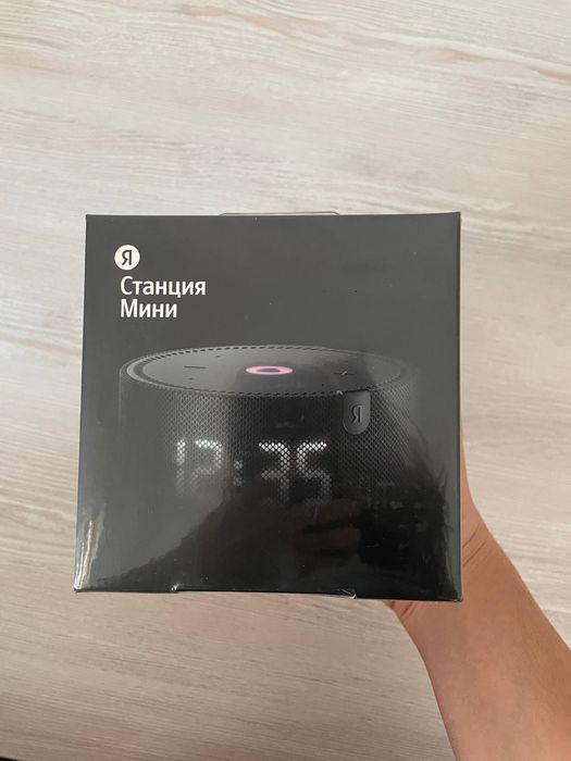 Прдам колонку Алиса мини