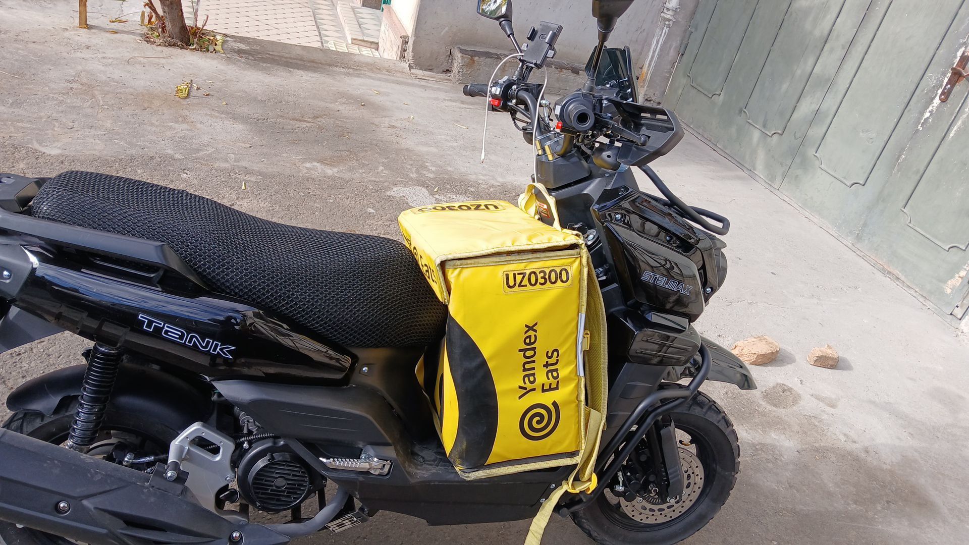 Stelmax tank sotiladi.