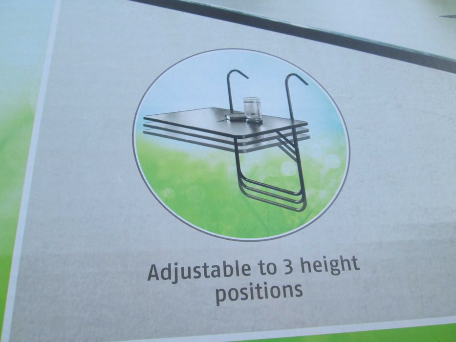 masa pliabila nou  de atarnat