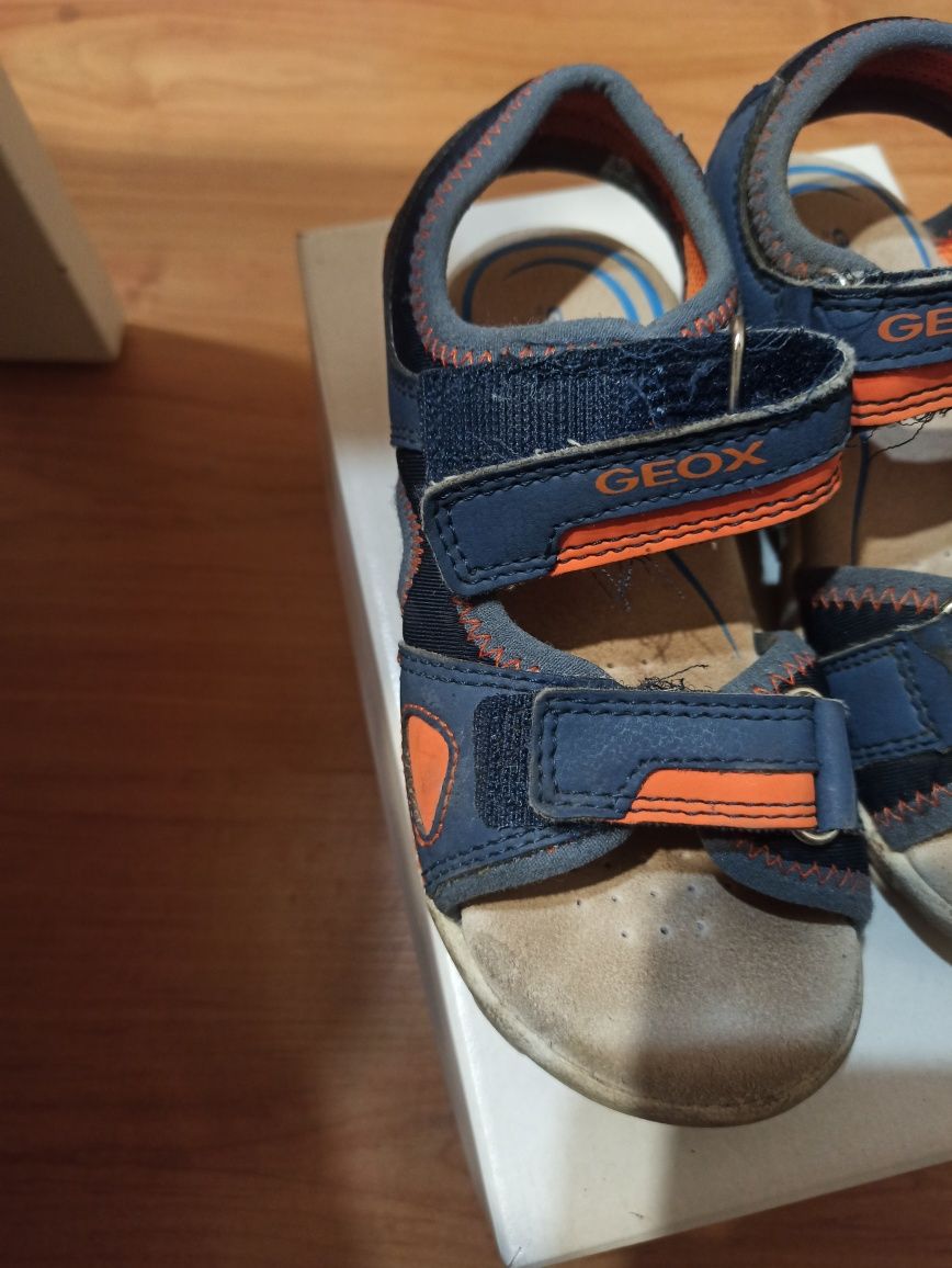 2 чифта детски сандали Geox 27 и 29н.