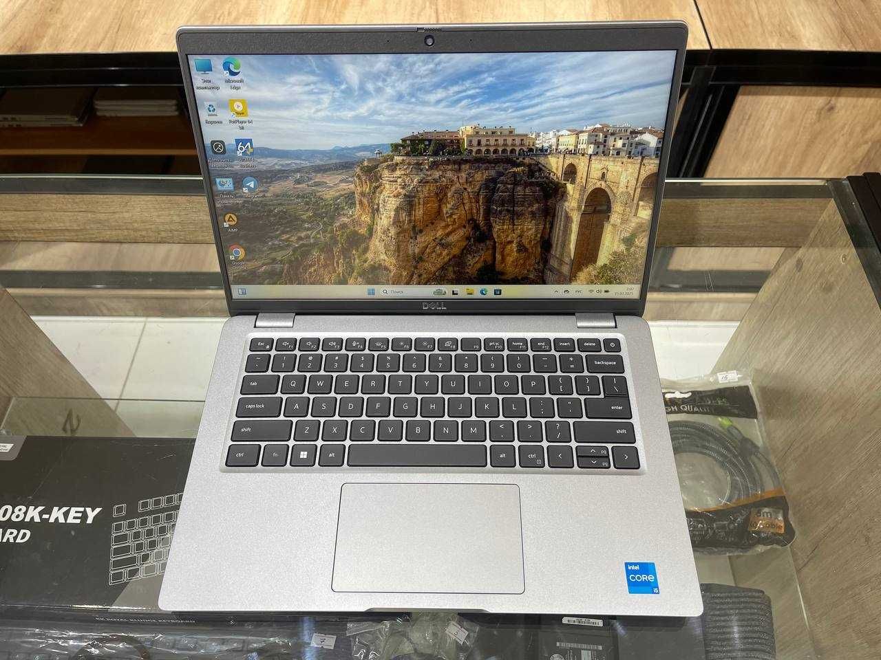 DELL Latitude 5440 Intel Core i5-1350p озу8гб 256ssd