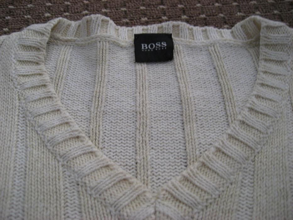 HUGO BOSS pulover original ( m 54 )