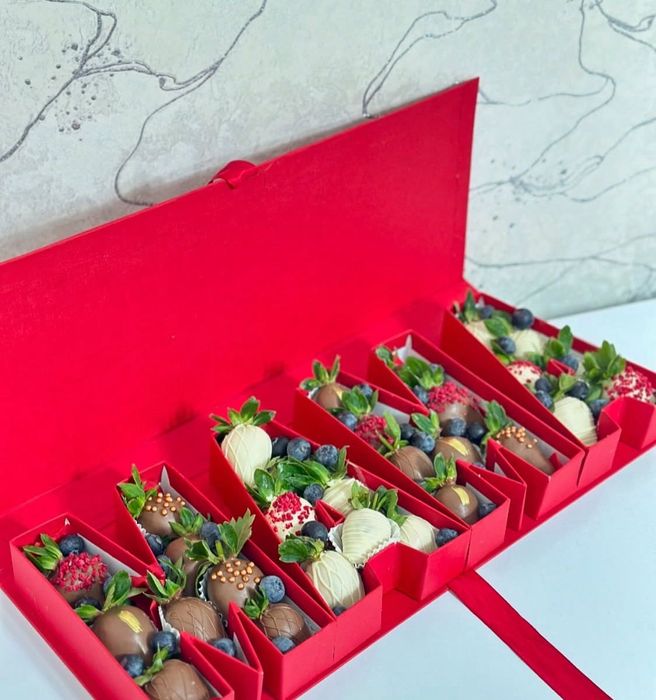 Клубника в шоколаде. Астана