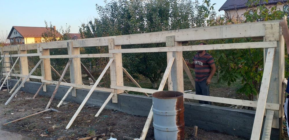 Garduri din sipca metalica, panouri stil jaluzele, tabla cutata, plasă
