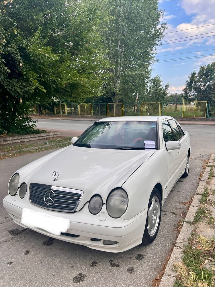 Mercedes CDI 220