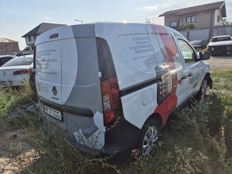 Dacia express avariat lovit