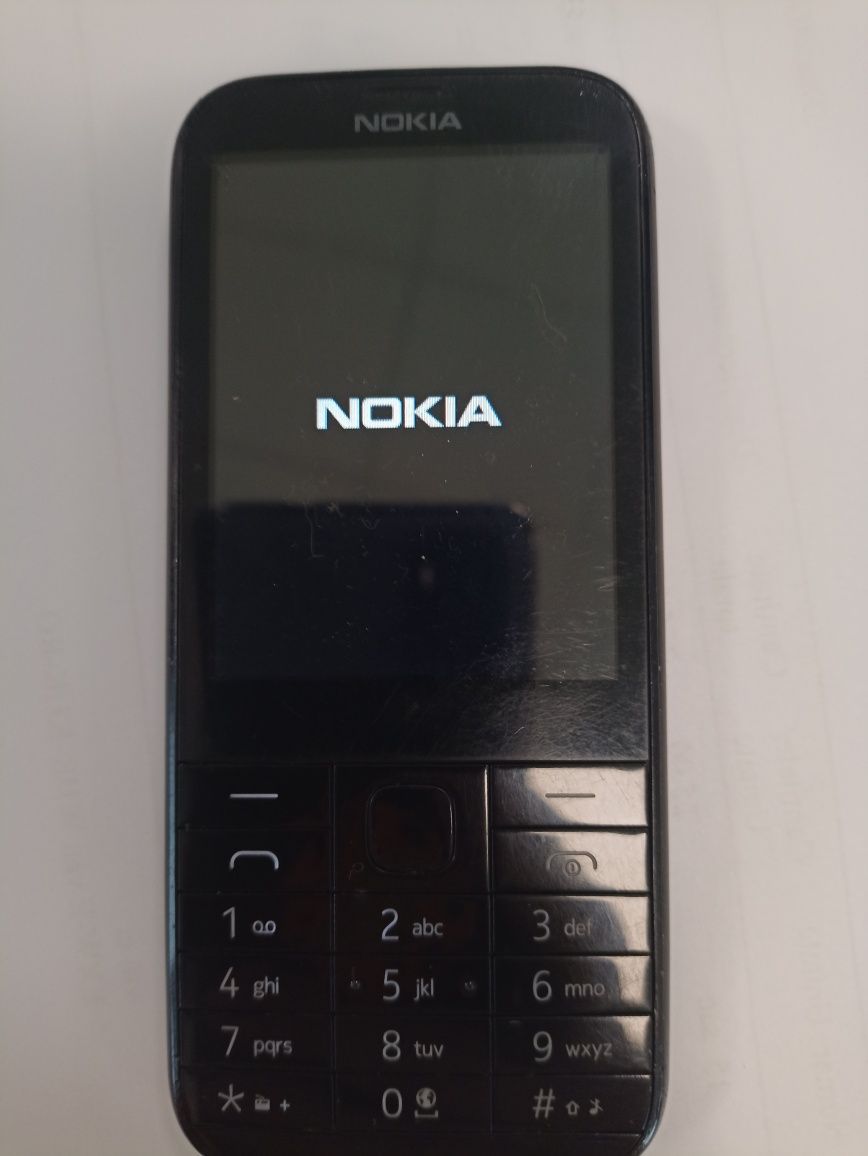 Telefon mobil cu butoane,Nokia RM 1012