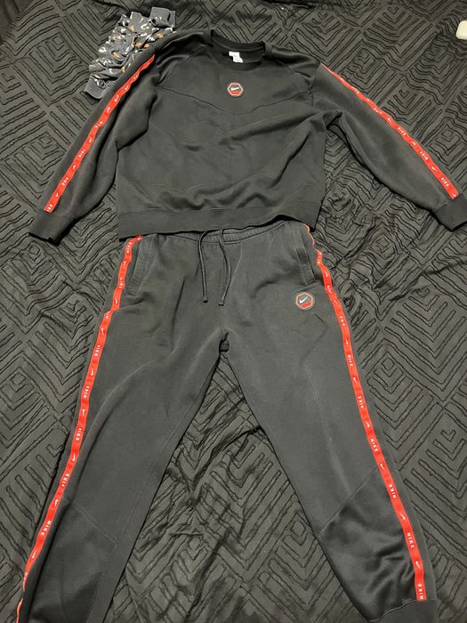 Nike black and red екип