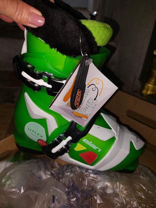 Лыжные ботинки р.32 новые