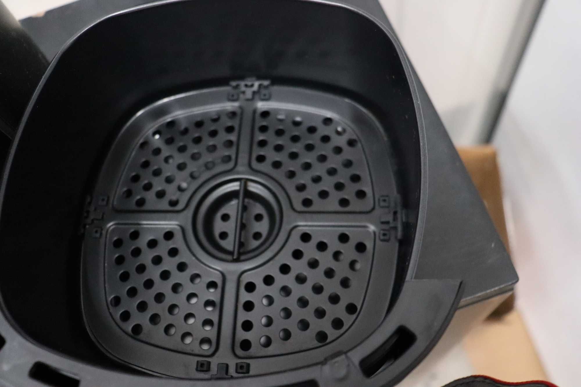 Уред за готвене с горещ въздух Tristar Mini Air Fryer 2L (FR-9015)