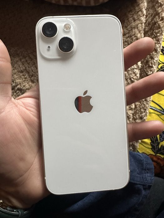 Am de vanzare un iphone 13 128 gb