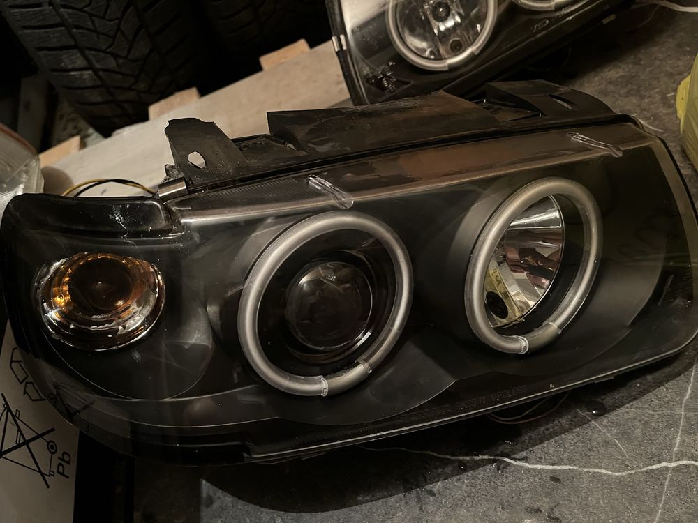 VW Polo Фарове Angel Eyes