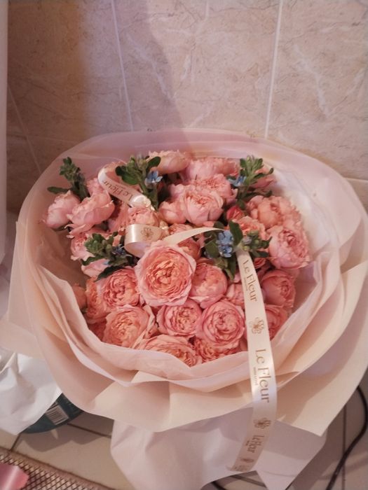 Керемет раушан гулдері