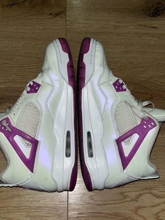 Jordan 4 retro hyper violet