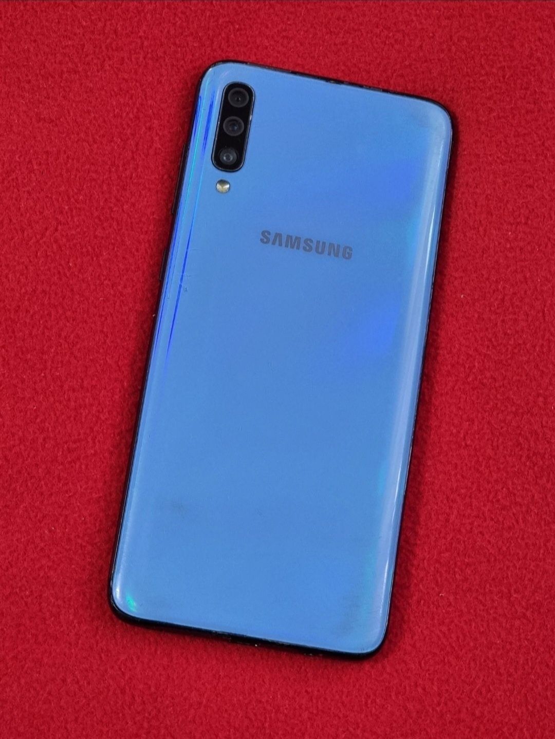 Samsung Galaxy A70 Albastru 128Gb, Liber de rețea, Husa inclusa.