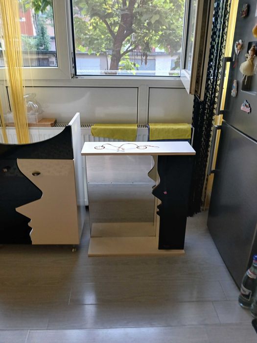 Mobilă de baie in stare foarte bună