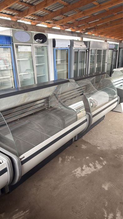 Охлаждающие витрины с рабочим диапазоном –5…+5°C.