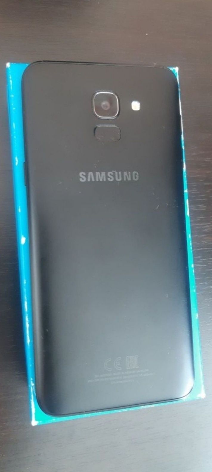 Продам телефон Samsung J6