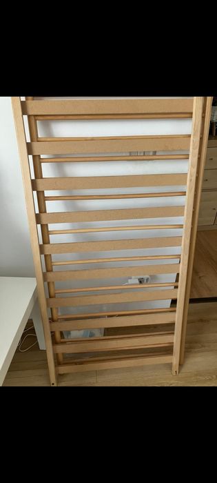 Vând pătuț bebe în stare buna cu saltea, protecții laterale, lenjerii