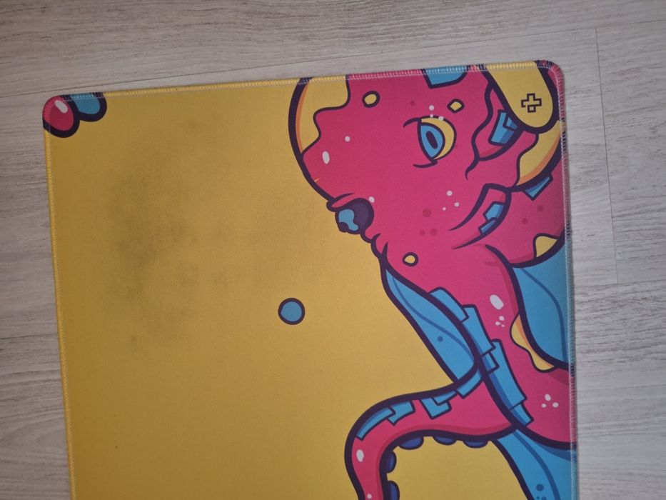 Deskmat Mousepad QwertyKey Octopus Galben 4mm margini cusute