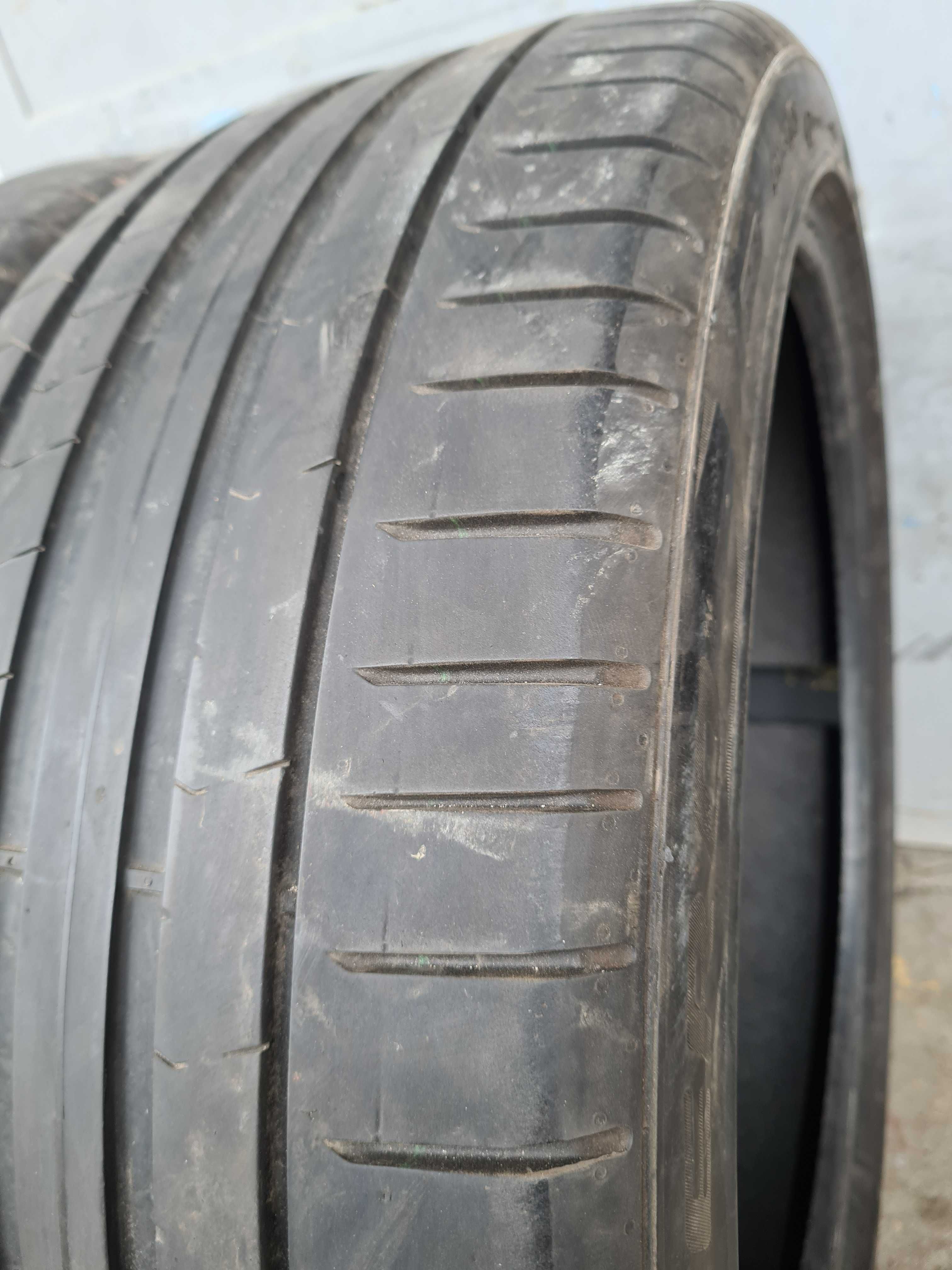 2 бр. летни гуми 255/40/21 Pirelli DOT 2617 5 mm