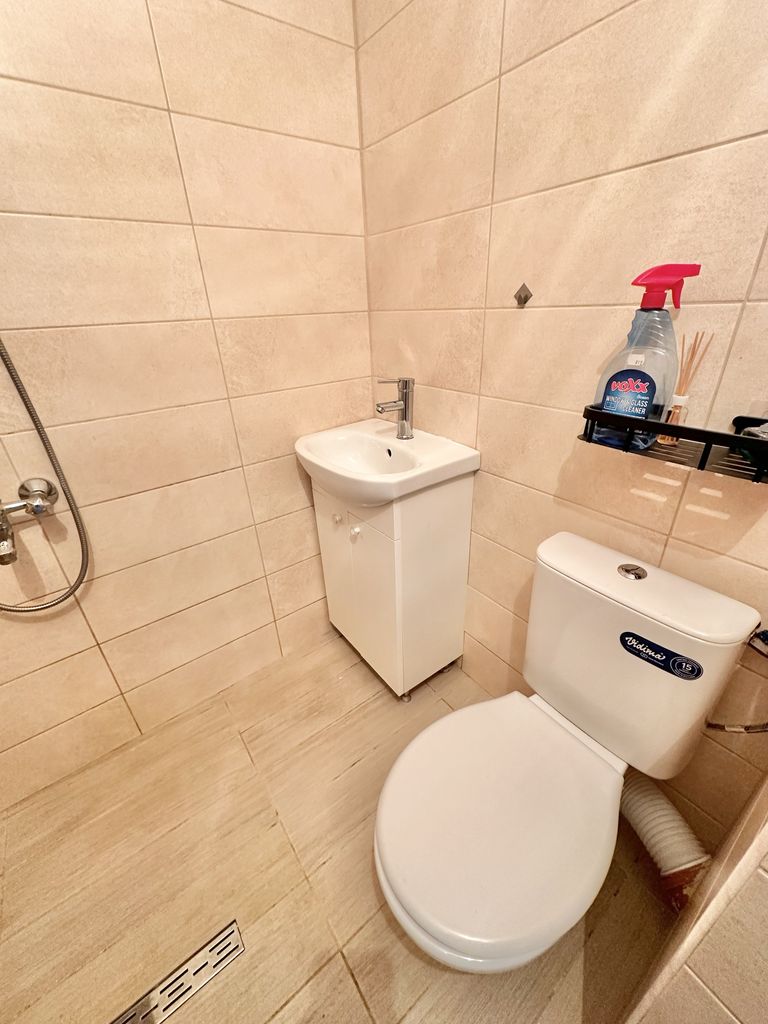 Дава се под наем Тристаен апартамент в Благоевград, Запад - 75 кв.м за 331.5 € - Снимка #23