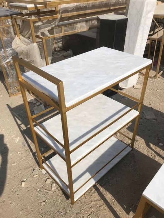 “Luxury Gold” услубидаги стеллаж — олтин рама қора ва оқ рангда!