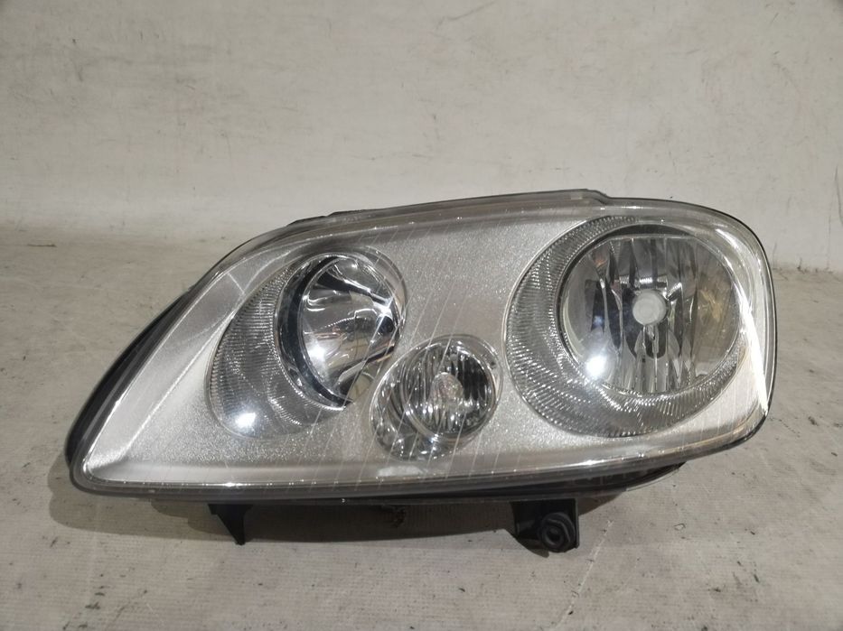 Far stanga VW Touran, 2003, 2004, 2005, 2006, cod origine OE 2K0941005B.