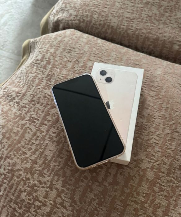 IPhone 13, с гарантией, в хорошем состоянии