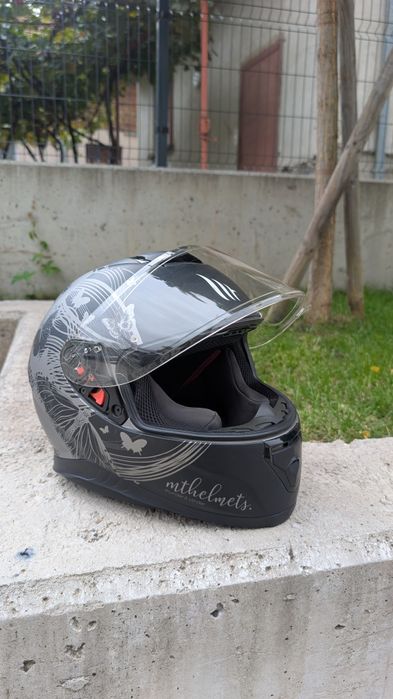 Дамска каска MT helmets размер S