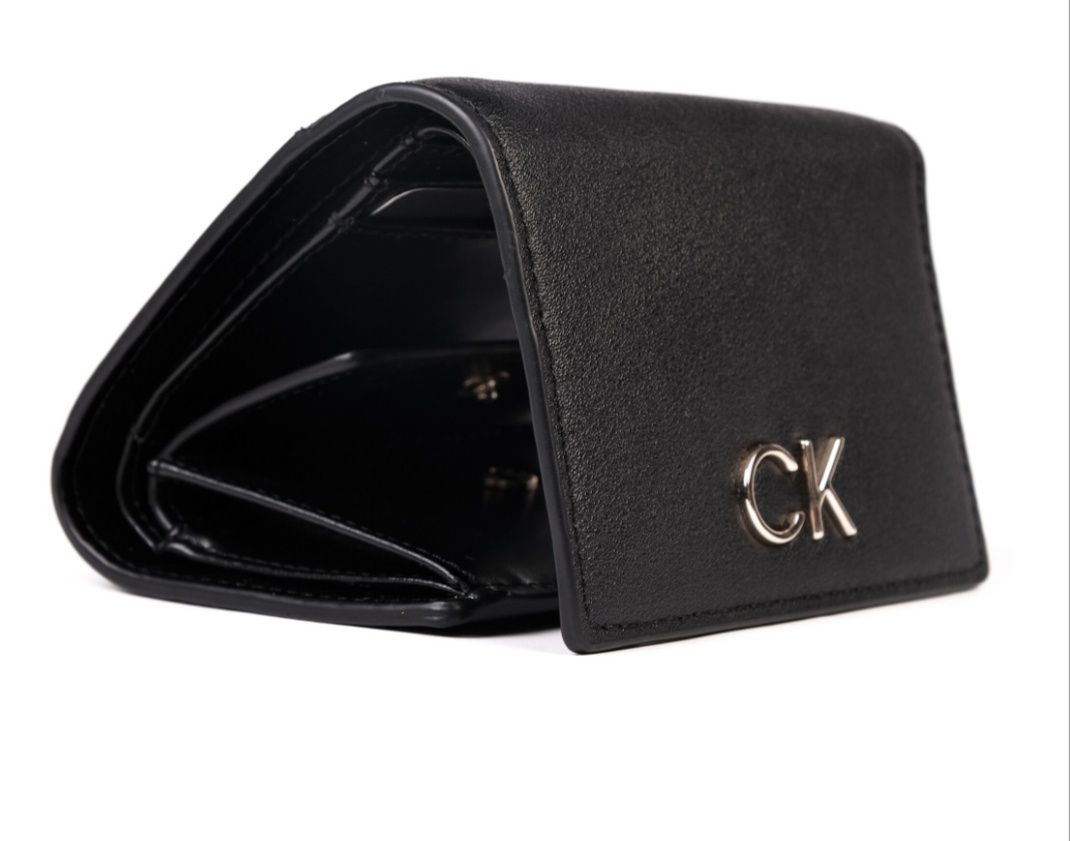 Оригинален портфейл на CALVIN KLEIN