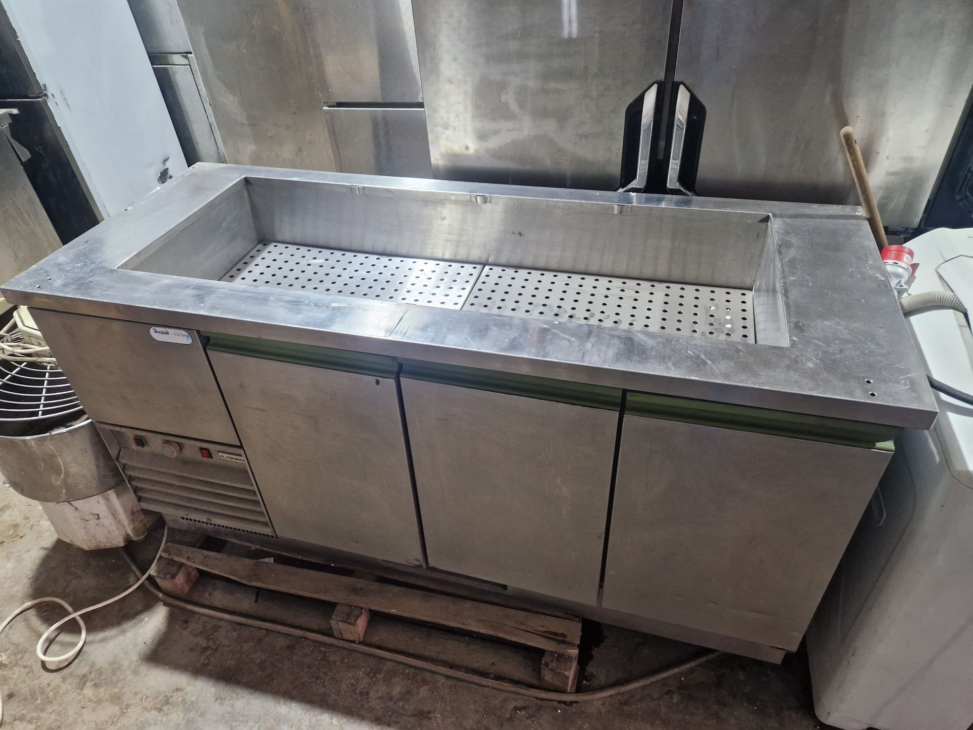 Frigider, Masa rece, dulap cald inox, usi culisante
