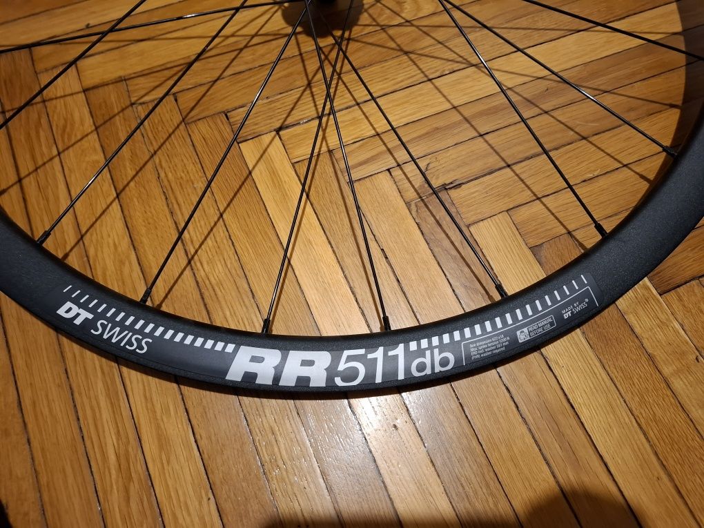 Roti DT Swiss RR511db cu butuci Enve ratchet sosea/ ciclocross