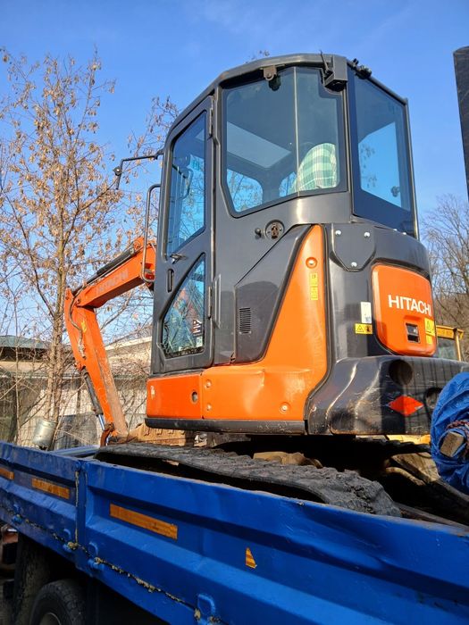 Închiriez excavator și man de 7.5