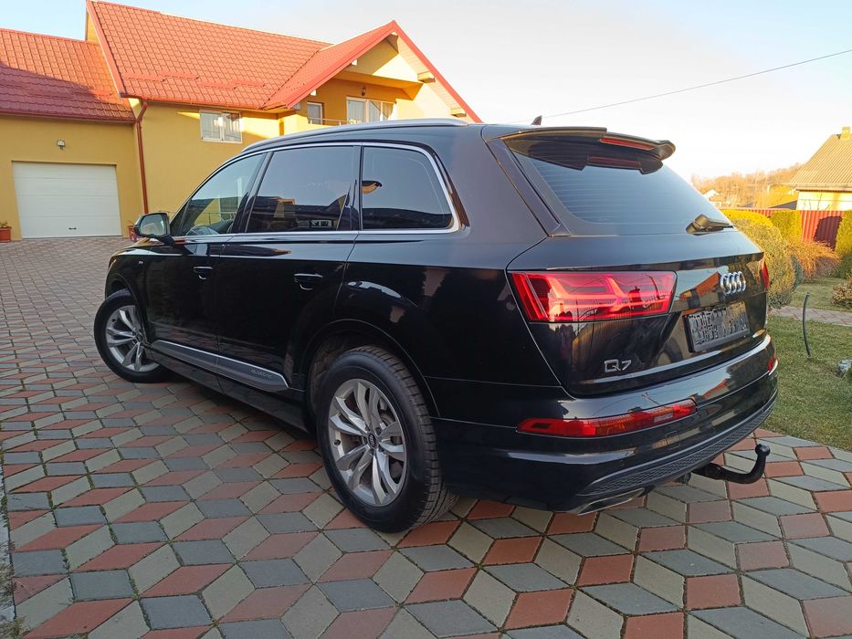 Audi Q7 S-line / 2017 / 3.0 quattro / 7 locuri / navi / piele / xenon