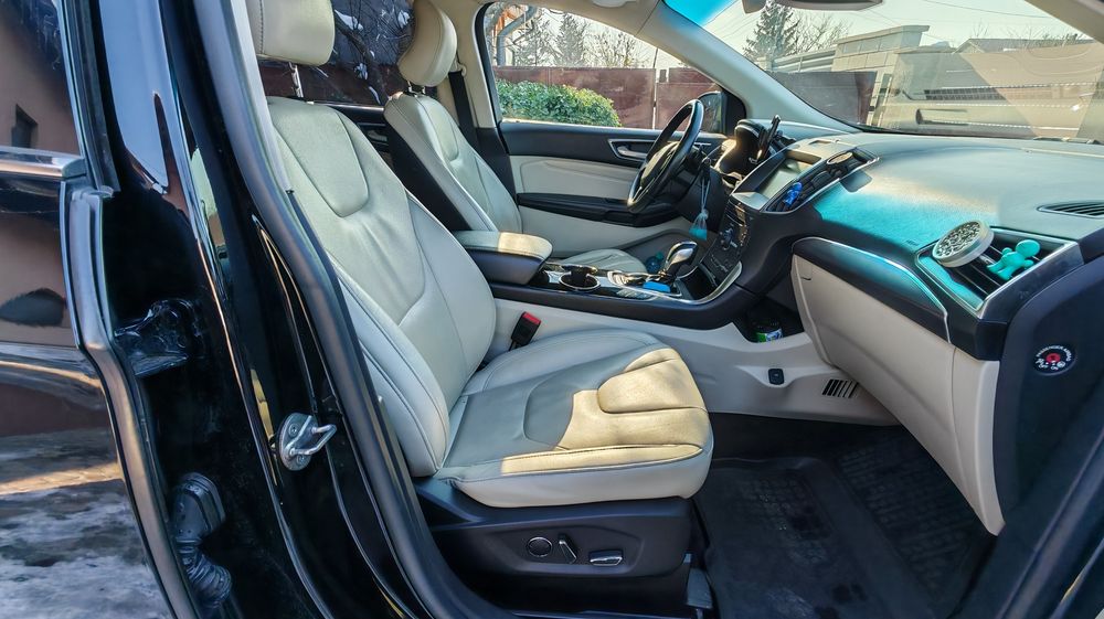 Vând Ford Edge 2.0 TDCi(210CP)AWD